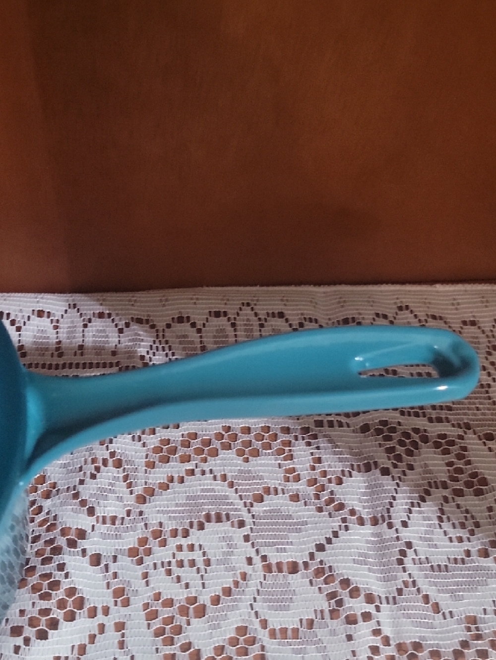 Basque Teal Enamel Saucepan with Lid 2 Qt - Picture 3 of 8
